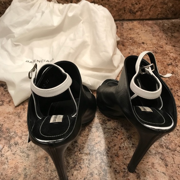 Balenciaga shoes - Picture 3 of 4
